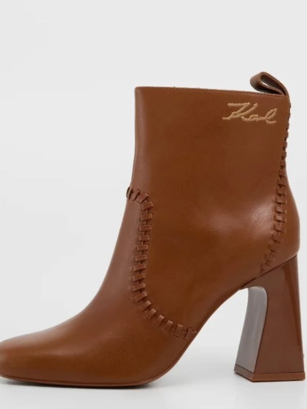 Brown boots, 9.5 cm heels
